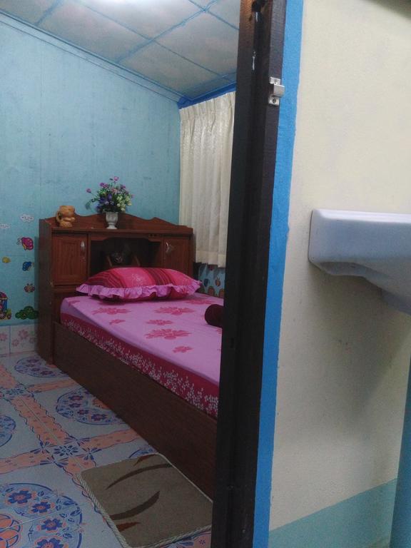 Patchaya Guesthouse Ампхава Екстер'єр фото