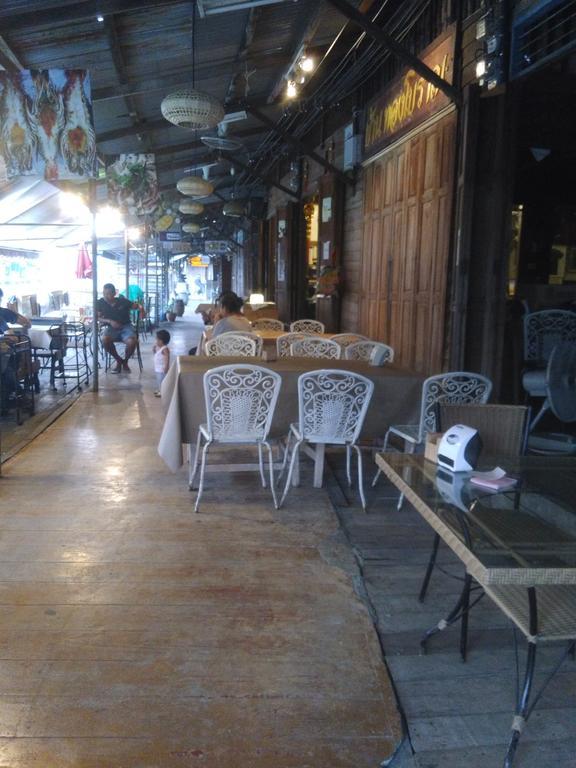 Patchaya Guesthouse Ампхава Екстер'єр фото